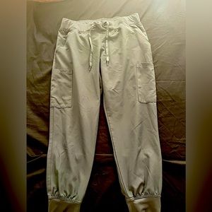 Grey Med Couture Medium Petite Jogger Scrubs